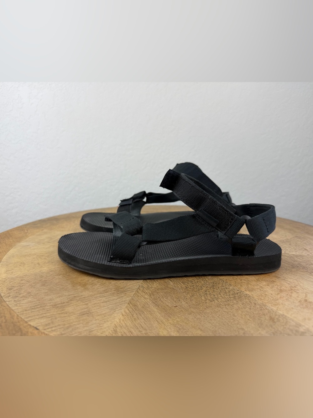 •TEVA• Original Universal Sandals Black Size 8